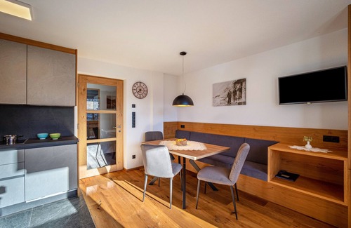Acereto Apartamento | Apartamento 'Hubertus - Speikboden' con vistas a la montaña, terraza privada y Wi-Fi