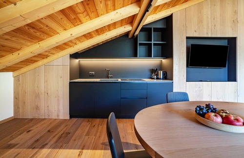 Caines Apartamento | Apartamento 'Huetterhof Summer' con vistas a la montaña, terraza privada y Wi-Fi