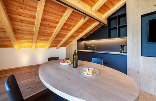 Caines Apartamento | Apartamento 'Huetterhof Summer' con vistas a la montaña, terraza privada y Wi-Fi