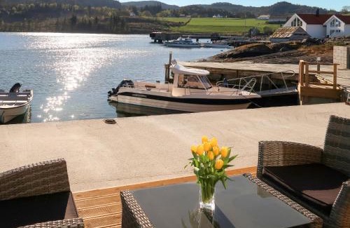 Stord Apartamento | Apartment Huglavika by Interhome
