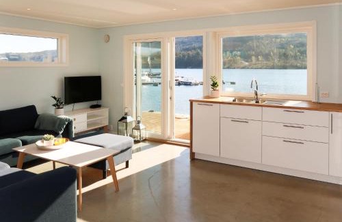 Stord Apartamento | Apartment Huglavika by Interhome