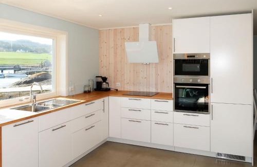 Stord Apartamento | Apartment Huglavika by Interhome