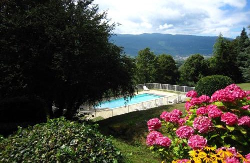 Serrieres-en-Chautagne Casa | Apartment in Serrières near French Alps Skiing