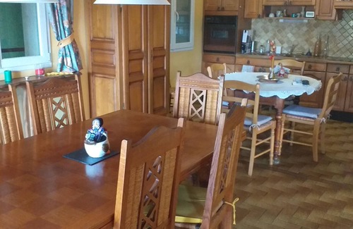 Saint-Privat-des-Vieux Casa | APARTMENT IN VILLA WITH POOL AND SHELTER