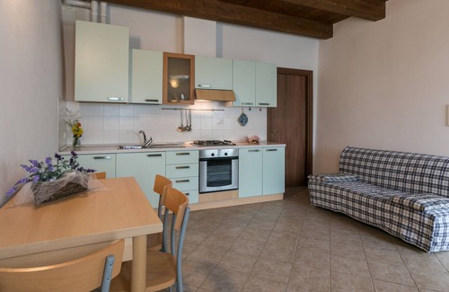 Premilcuore Apartamento | Amplio apartamento de dos habitaciones con 5 camas y vista a la montaña.