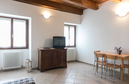 Premilcuore Apartamento | Amplio apartamento de dos habitaciones con 5 camas y vista a la montaña.