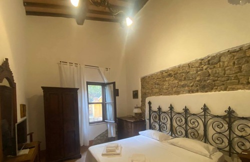 Pescia Fiorentina Apartamento | Apartment "Il Fontino - Africa" with Private Garden & Wi-Fi