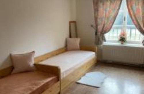 Chocerady Apartamento | Apartment in a family home