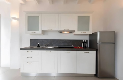 Psathi Casa | Apartamento En Un Hotel 'Echinousa Kimolos Maisonette no4' Con Vistas Al Mar y Aire Acondicionado