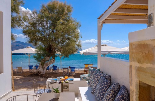 Psathi Casa | Apartamento En Un Apartahotel 'Echinousa Kimolos Maisonette no1' Con Vistas A La Montaña