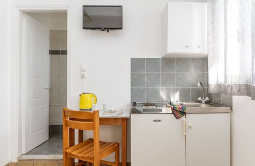 Paros Apartamento | Apartamento En Un Hotel 'Livadia Studio A Paros' Con Vistas Al Mar, Wi-Fi Y Aire Acondicionado