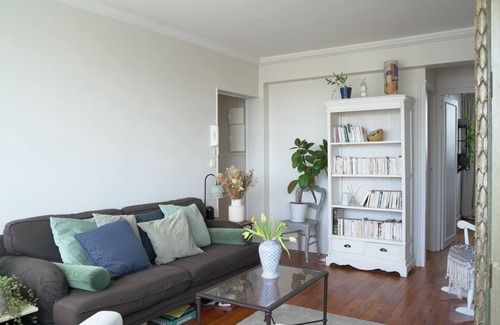 Parapluies Condominio | Apartment in a quiet, friendly neighborhood