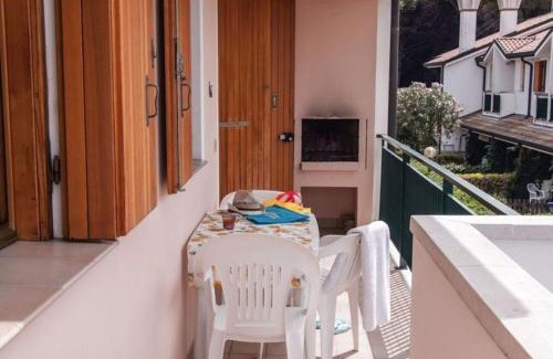 Rosapineta Apartamento | Apartment in a residence with pool in Rosolina