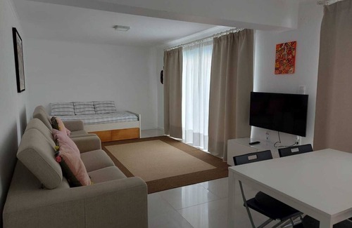 Linda-a-Pastora Casa | Apartment in a villa with pool