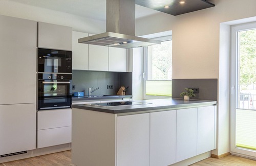 Eisenerz Apartamento | Apartment in Alps With Stunning Views