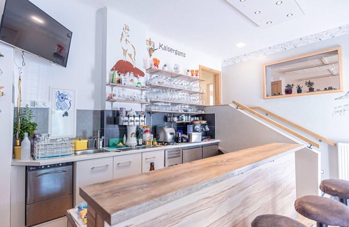 Eisenerz Apartamento | Apartment in Alps With Stunning Views