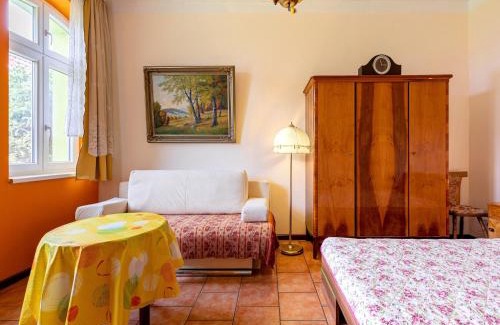 Altentreptow Apartamento | Apartment in Altentreptow with Garden