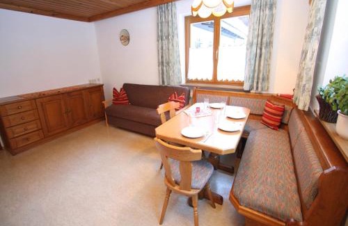 Dorf Dienten Apartamento | Apartment in Dienten near Ski Lift