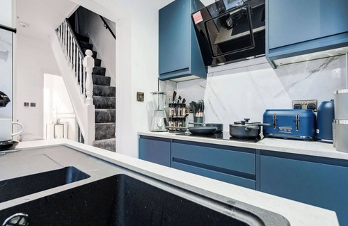 Birkenhead Casa | Apartment in Birkenhead-Near Liverpool &Chester-Free Parking