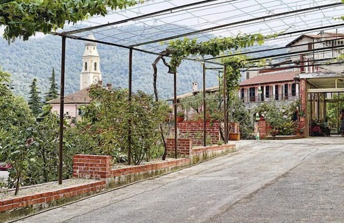 Casanova Lerrone Apartamento | Apartamento en Castellaro con piscina comunitaria