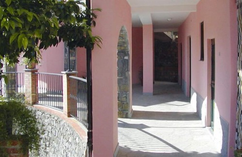 Casanova Lerrone Apartamento | Apartamento en Castellaro con piscina comunitaria