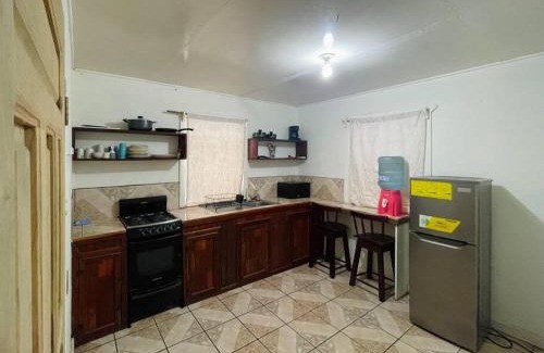 Isla de Utila Apartamento | Apartment in center of town #2