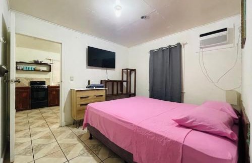 Isla de Utila Apartamento | Apartment in center of town #2