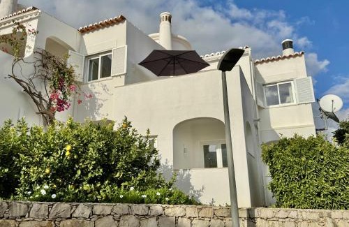Carvoeiro Casa | Apartment in center with pool (Colina Branca)