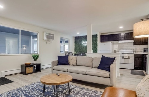 Arvada Plaza Area Apartamento | Apartment in Downtown Arvada | Near Red Rocks