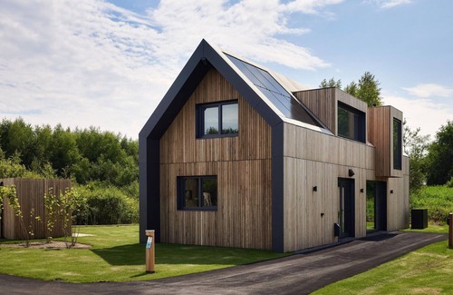 Appelscha Casa | Holiday Home With Sauna and Private Pool