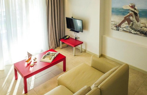 Elia Nikitis Apartamento | Apartment in Elia Beach with a shared pool