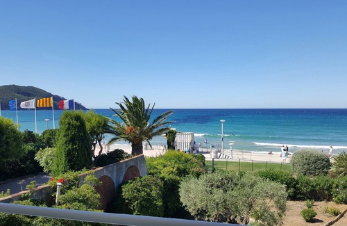 Les Lecques Apartamento | Apartamento frente a la playa, excelente vista al mar y terraza 🏖️🏖️🏖️