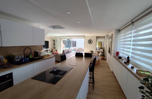 Saint-Jean-de-Vedas Apartamento | Apartamento en un enólogo de construcción cerca de Montpellier, playas, Arria