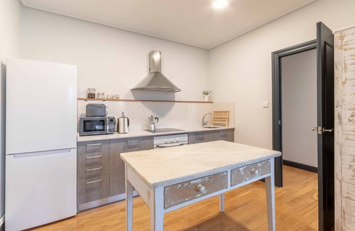 Erandio Apartamento | Apartamento frente Ría Bilbao, cerca del metro