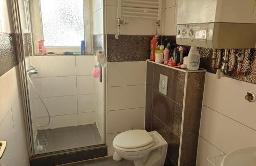 Gelsenkirchen-West Apartamento | Apartment in Gelsenkirche with free Parking wifi amazon prime Video