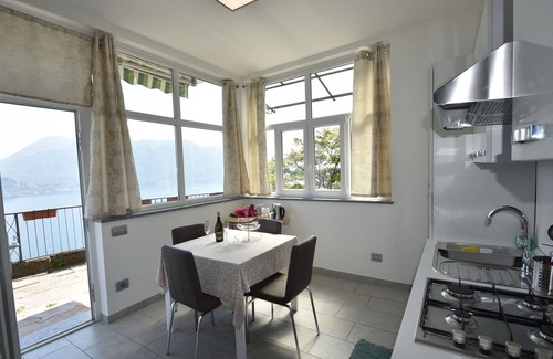 Ghiffa Apartamento | Apartamento de vacaciones con balcón panorámico