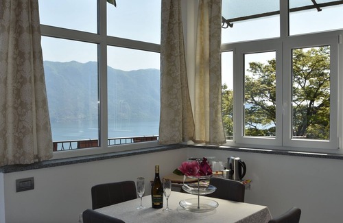 Ghiffa Apartamento | Apartamento de vacaciones con balcón panorámico