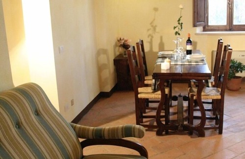 Monteroni d'Arbia Otro | Apartment in farmhouse with swimming pool, a stone's throw from the village.