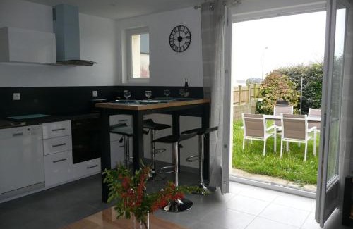 Plouguerneau Casa | Apartment in Lilia near Sandy Kastell Ac'h Beach
