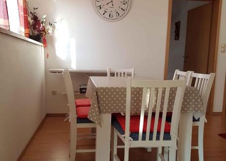 Lopar Apartamento | Apartment in Lopar with Two-Bedrooms 1