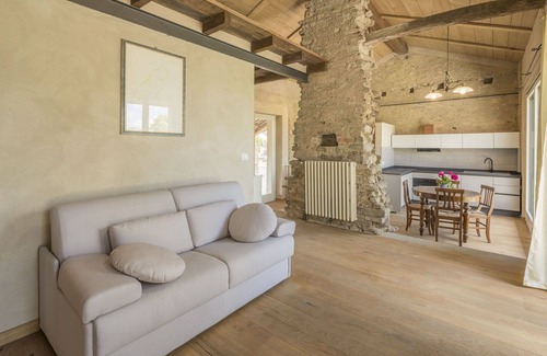Monforte d'Alba Apartamento | Apartamento en Monforte D'alba con 1 habitaciones, capacidad 4
