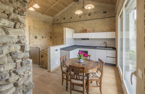 Monforte d'Alba Apartamento | Apartamento en Monforte D'alba con 1 habitaciones, capacidad 4