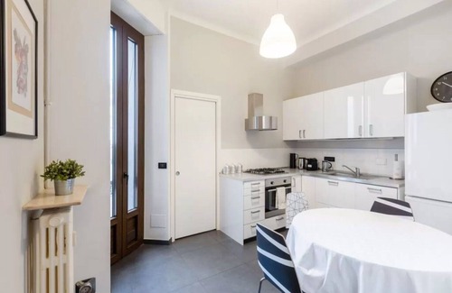Tricolore Apartamento | Apartamento en Milán con 2 habitaciones, capacidad 6
