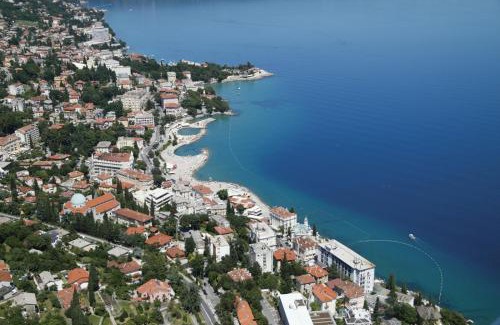 Mosenice Apartamento | Apartment in Mošcenicka Draga with sea view, terrace, air conditioning, Wi-Fi (4364-5)