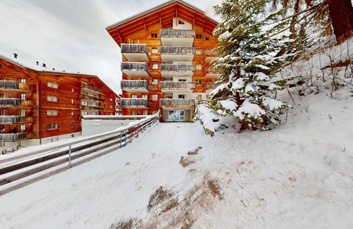 Saint-Pierre-de-Clages Apartamento | Apartment in Nendaz near Cable Car