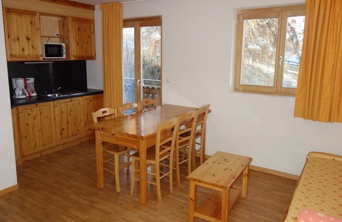 Saint-Pierre-de-Clages Apartamento | Apartment in Nendaz Near Ski Lift