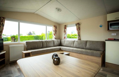 Udenhout Villa | Chalet With a Terrace in a Beautiful Setting