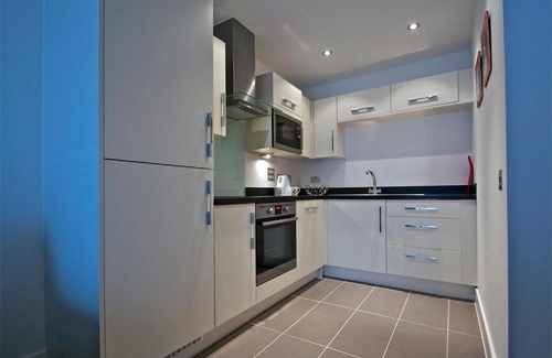 Ashmore Green Apartamento | Apartment in Newbury Parkway Centre