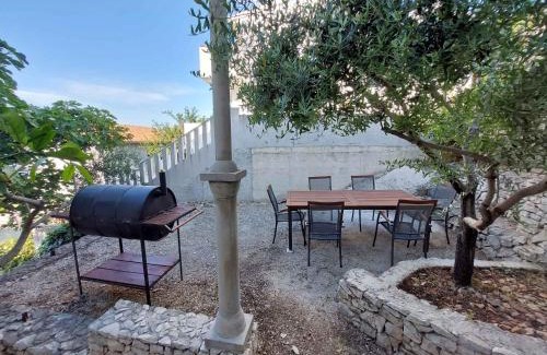 Okrug Donji Apartamento | Apartment in Okrug Gornji 6196