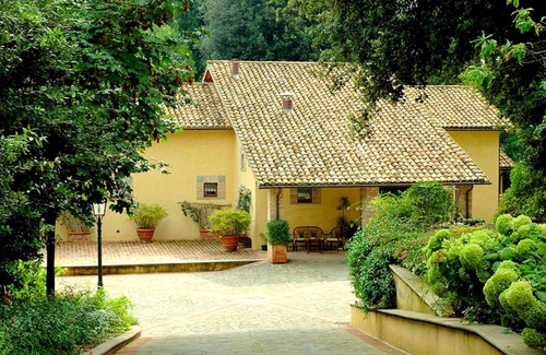 Perugia Apartamento | Apartment in Perugia With Pool & Terrace